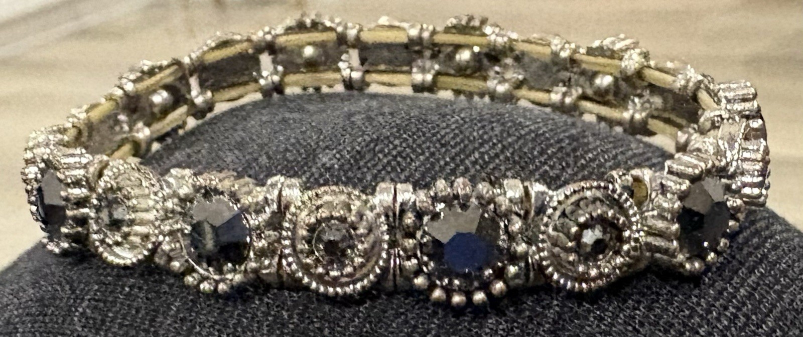 Vintage Sparkling Earrings & Bracelet w Alternating Small & Large Faceted Stones