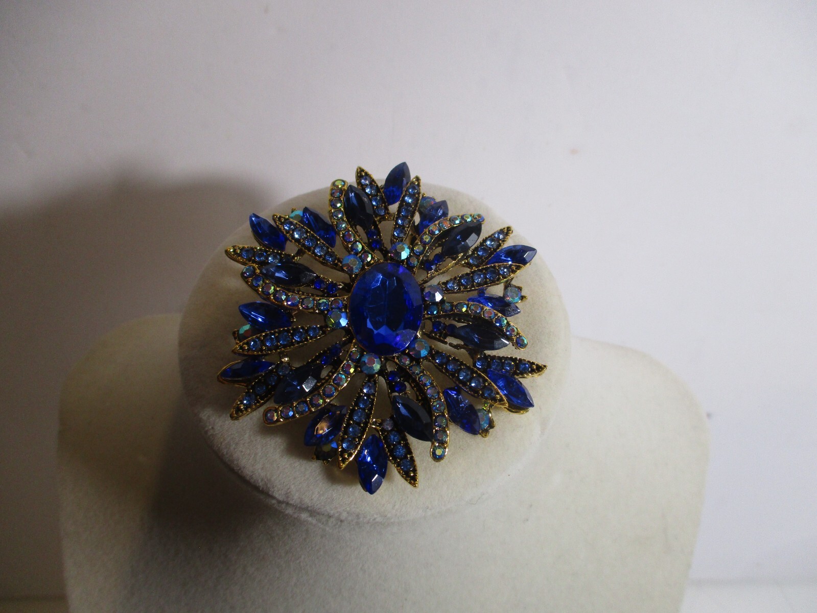 Bright Blue Rhinestones & Crystals Flower Goldtone Brooch Retro Style