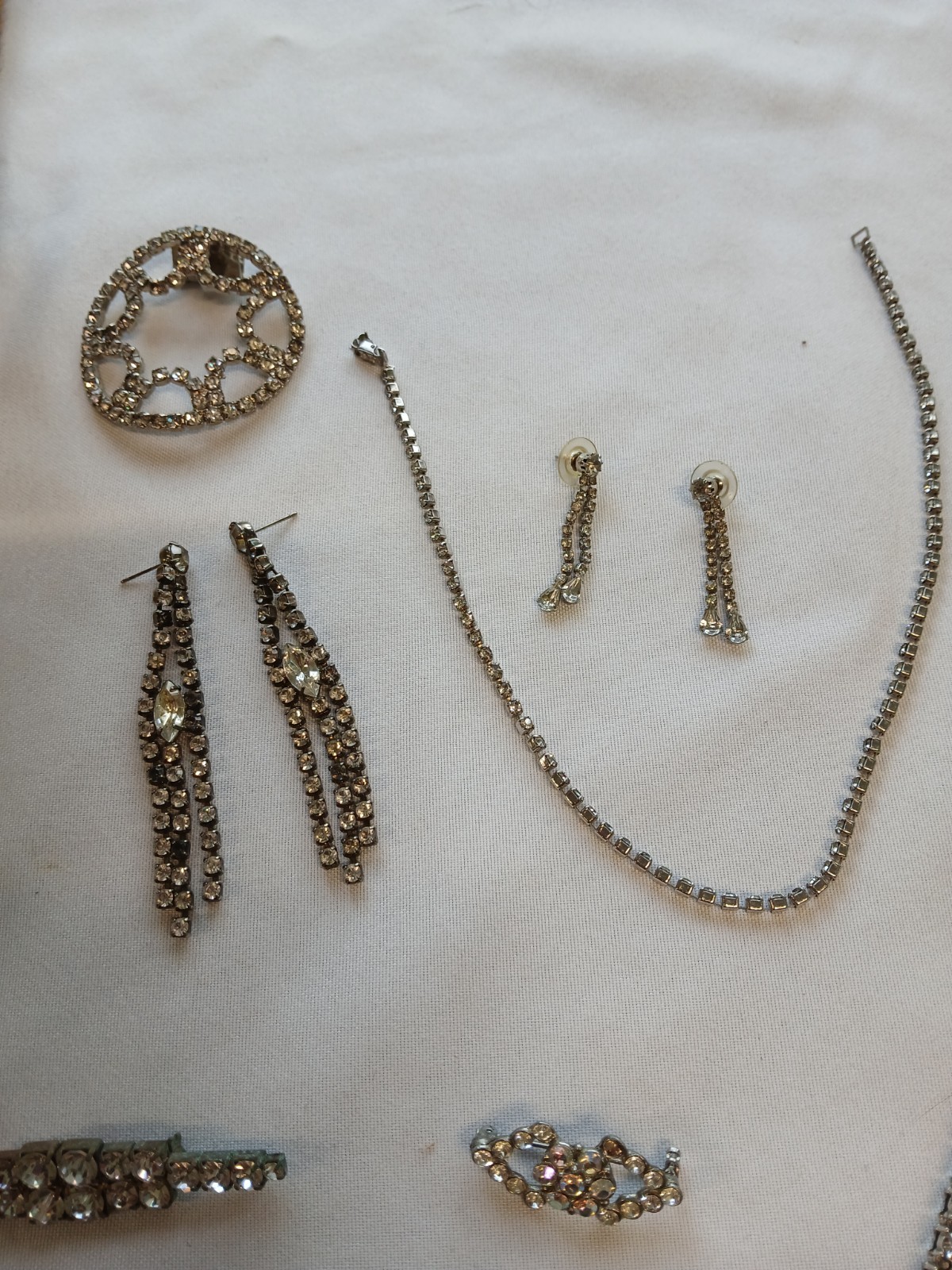 Vintage Rhinestone Jewelry Pieces Necklaces Bracelet Earrings Pins (#1127)
