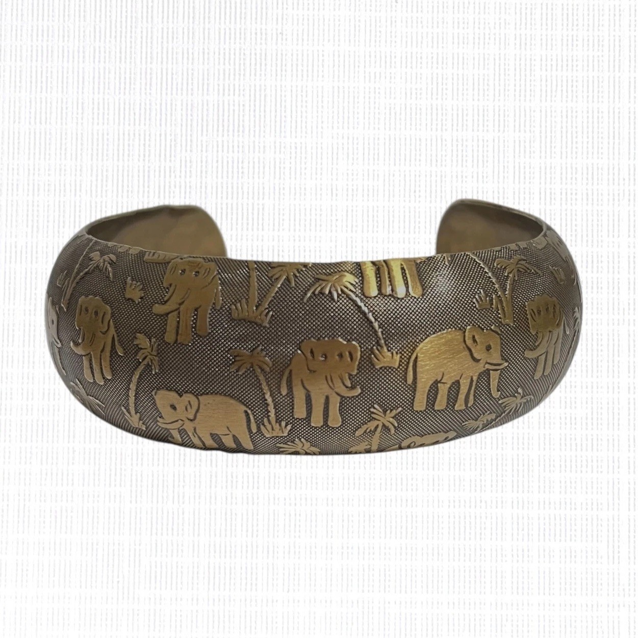 Vintage Bronze Tone Metal Cuff Bracelet Elephant Trees Jungle Safari Adjustable