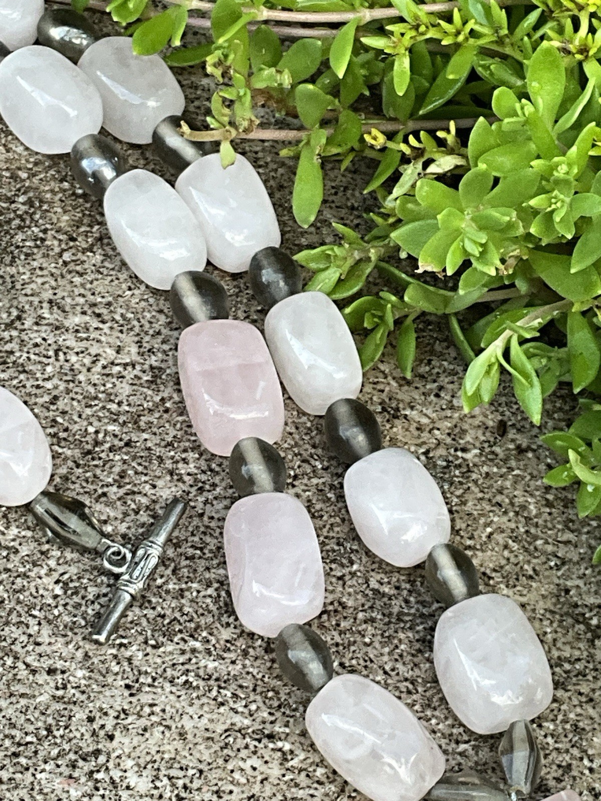 Vintage Pink Rose Quartz Stone Bead Necklace Jewelry