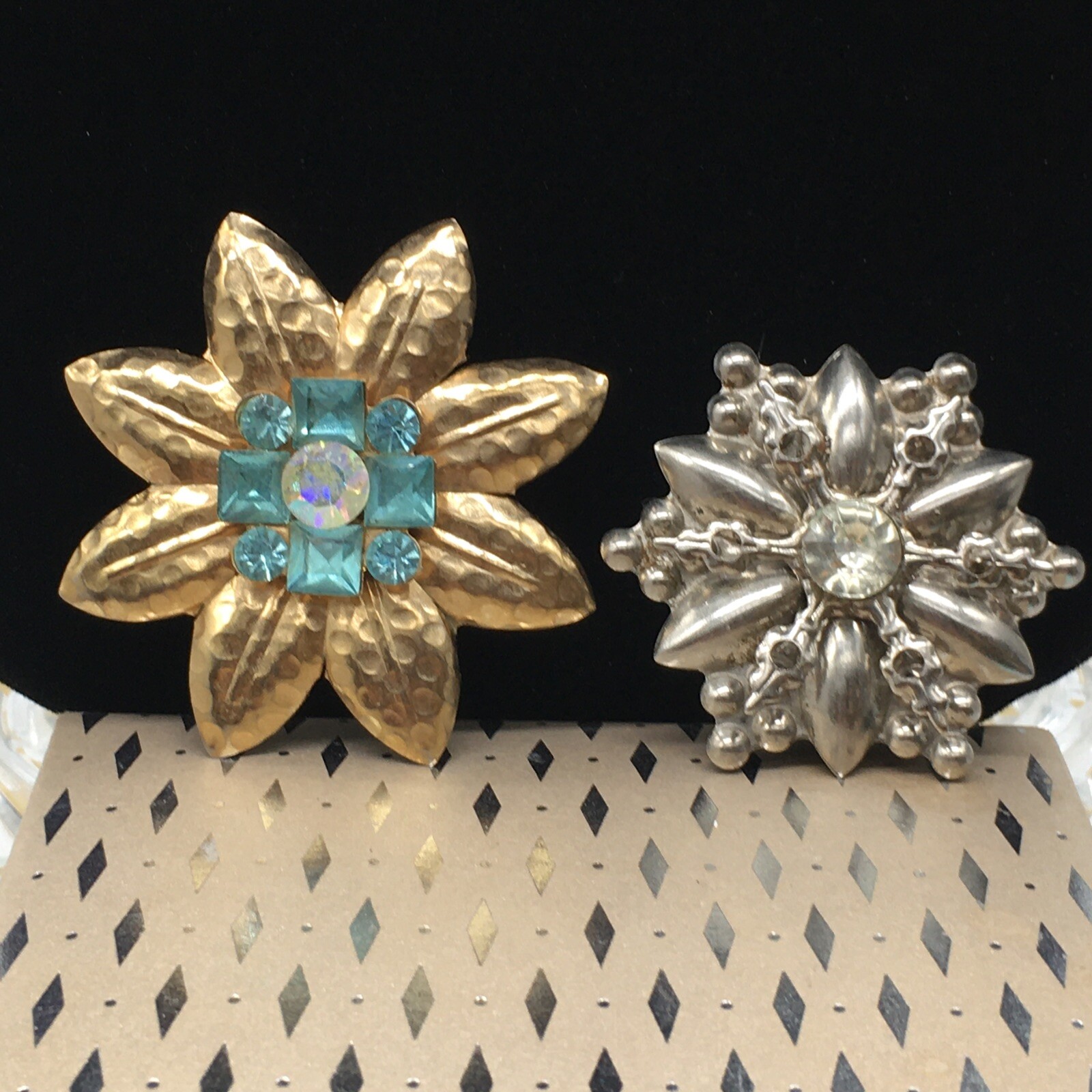 Vintage Tin Star Flower Brooch Pin LOT of 2 1.5-2″ White and Blue Rhinestone