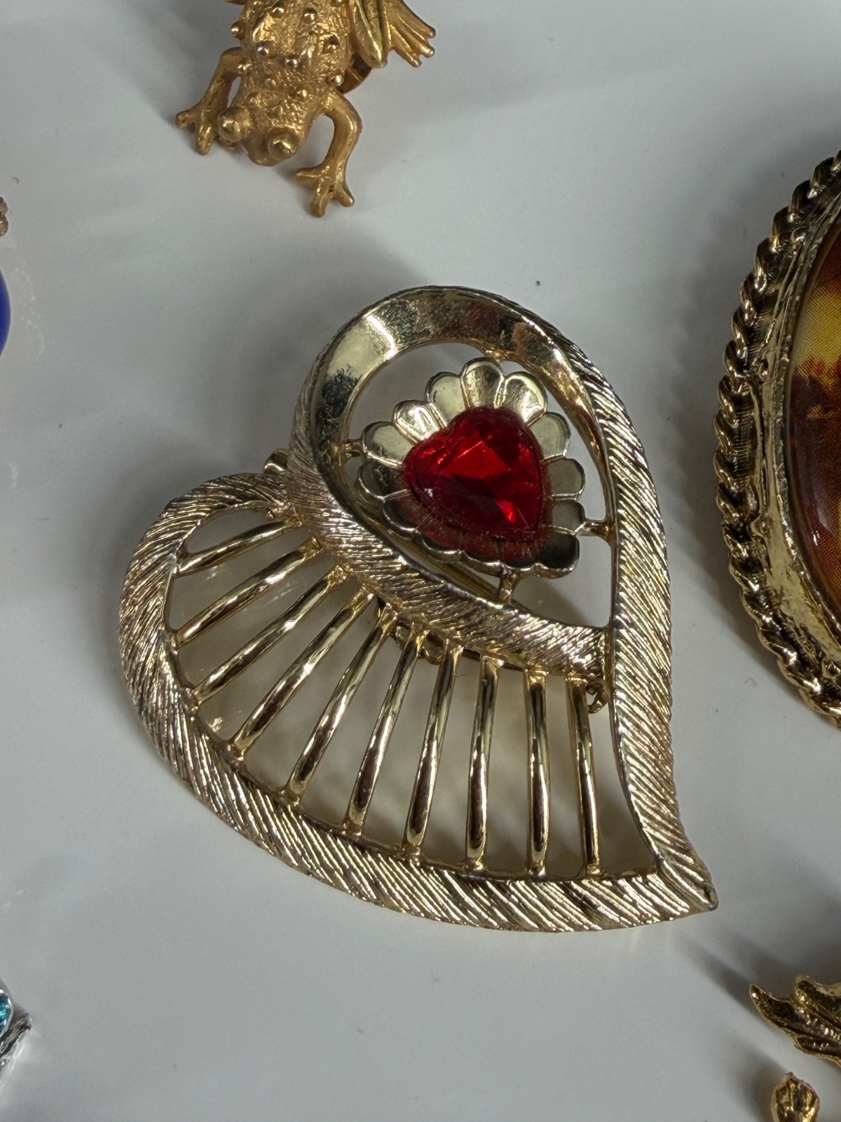 Vintage Brooch Lot Gold Tone Rhinestone Animals Heart Cameo Mixed Pins