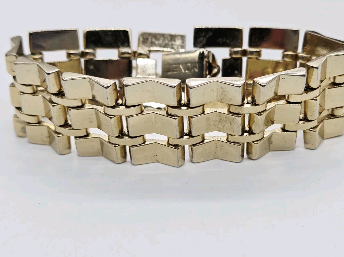 Monet Bracelet Wide Link pale Gold tone Couture Retro Vintage 7.25 in