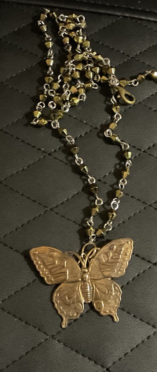 Beautiful Butterfly Vintage Necklace Beaded 26 Inch Chain Lobster Claw Clasp