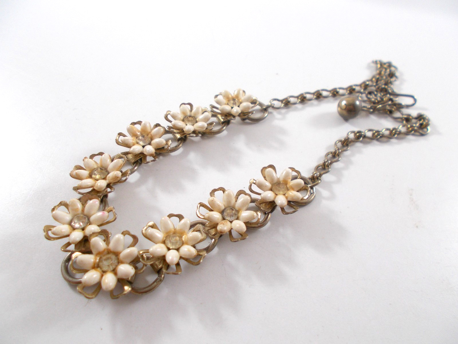 Vintage White Flower Link Choker Necklace with Rhinestones Needs TLC Free Ship