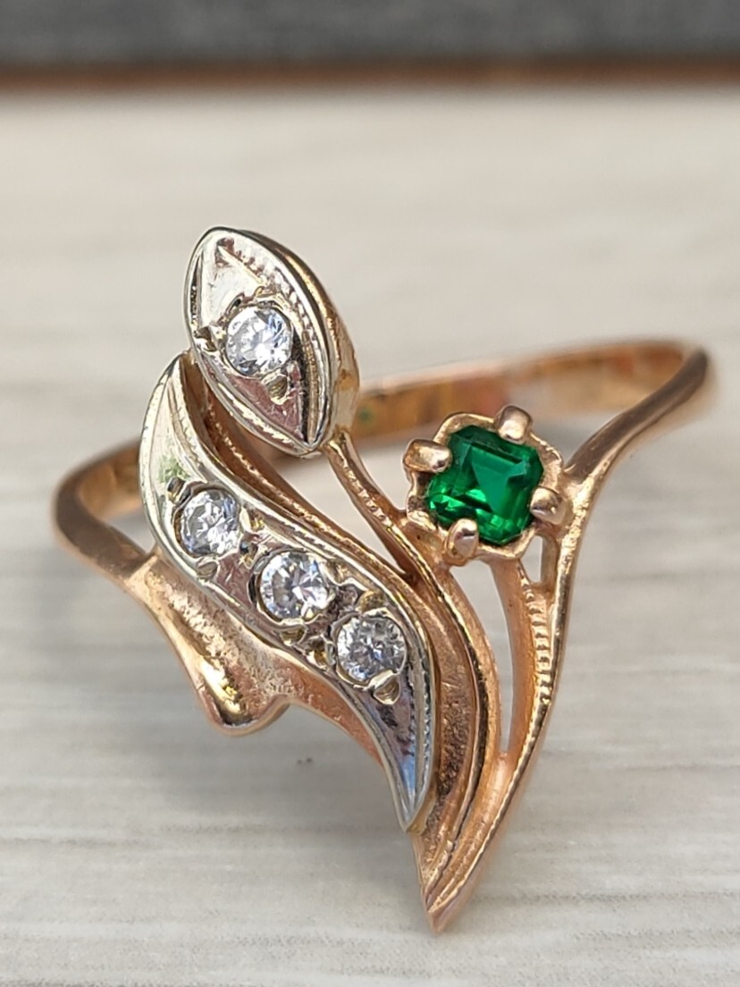 Vintage USSR Gold Ring 14K 585 Solid Rose Gold Emalard Stone