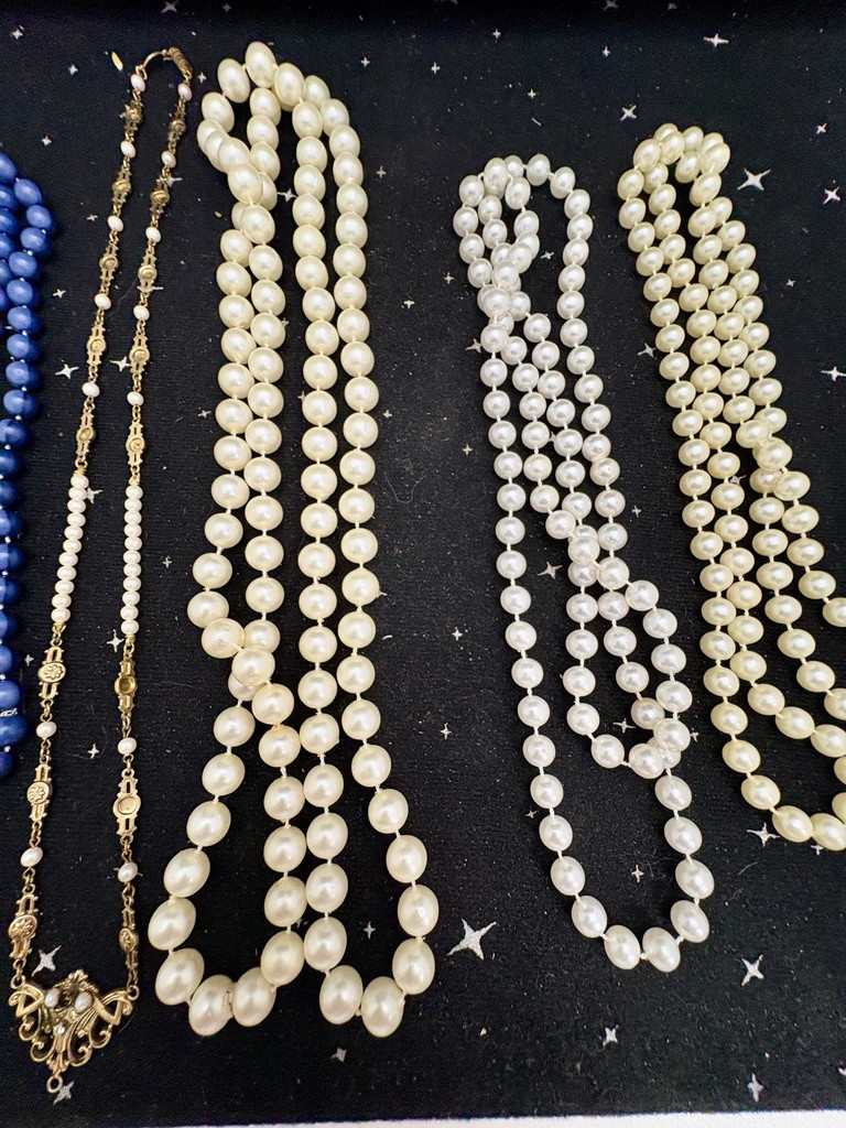 Vintage Faux Pearl Necklaces Lot Of 5 Different Sizes & Colors