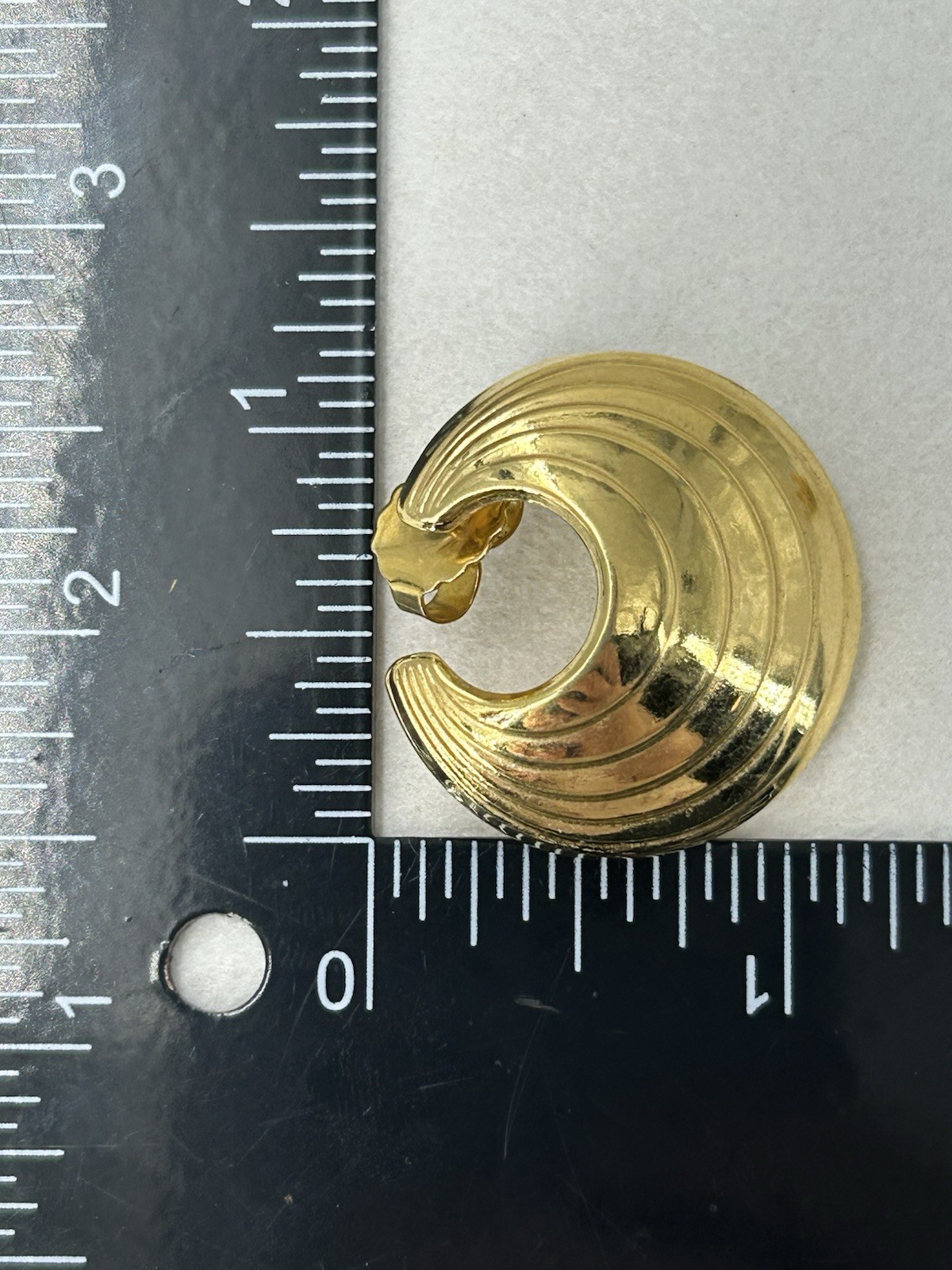 Vintage Polished Gold Tone Ribbed Wave Statement Earrings