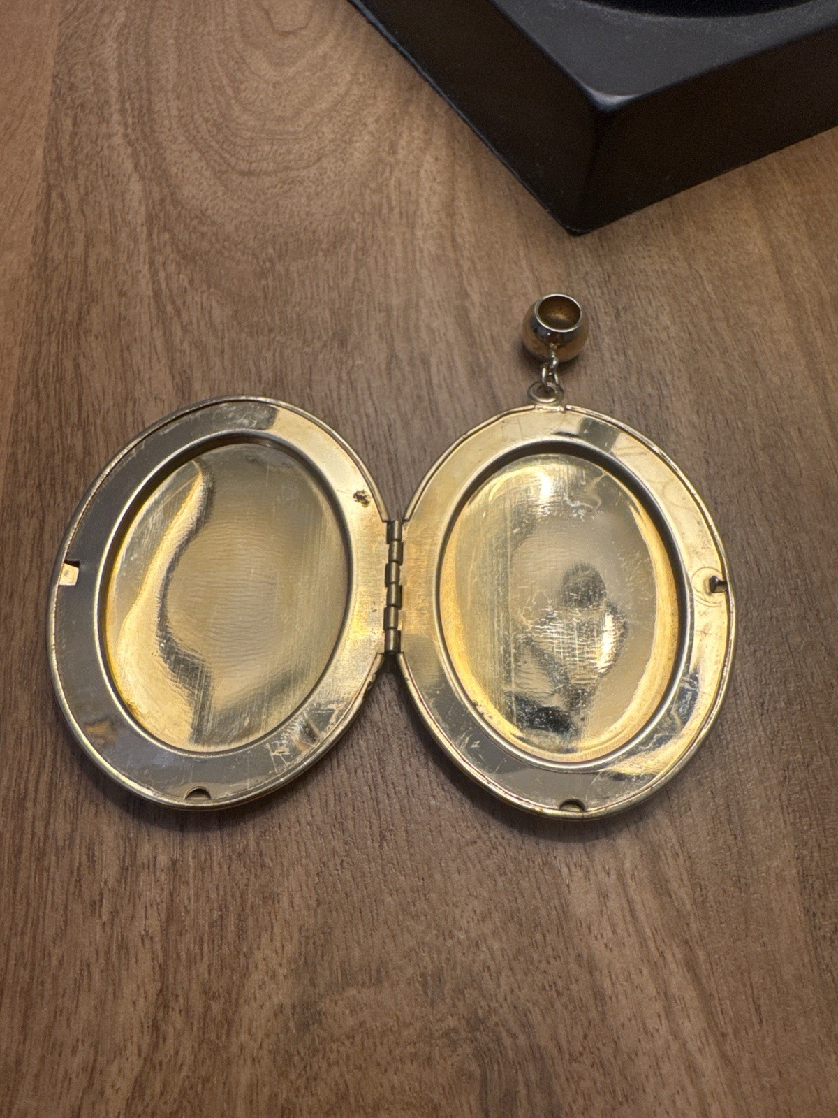 Vintage Gold Tone Oval Locket Pendant Large Photo Holder Bead Bail
