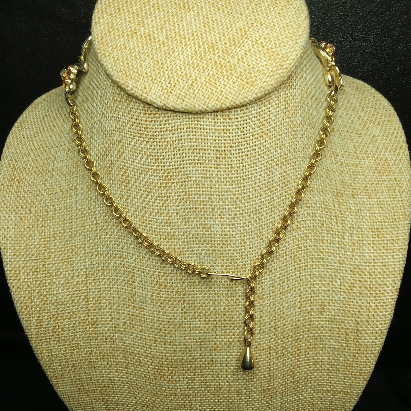 Vintage Faux Topaz And Clear Rhinestone Flowers Leaves Necklace. 6526