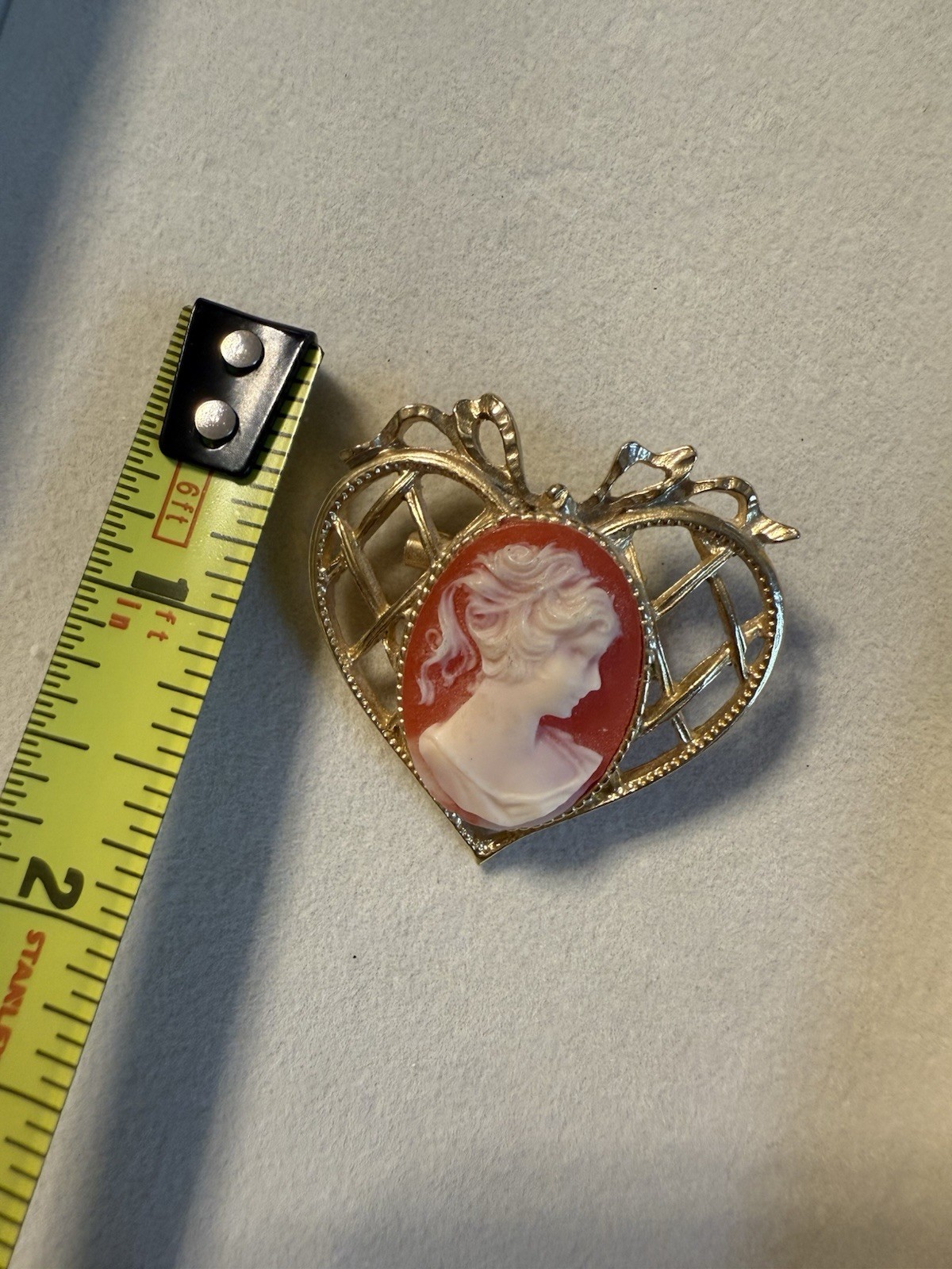 Cameo Pin Brooch Coral Orange Cream Girl Heart Grannycore Gold Tone Boho 1.5″