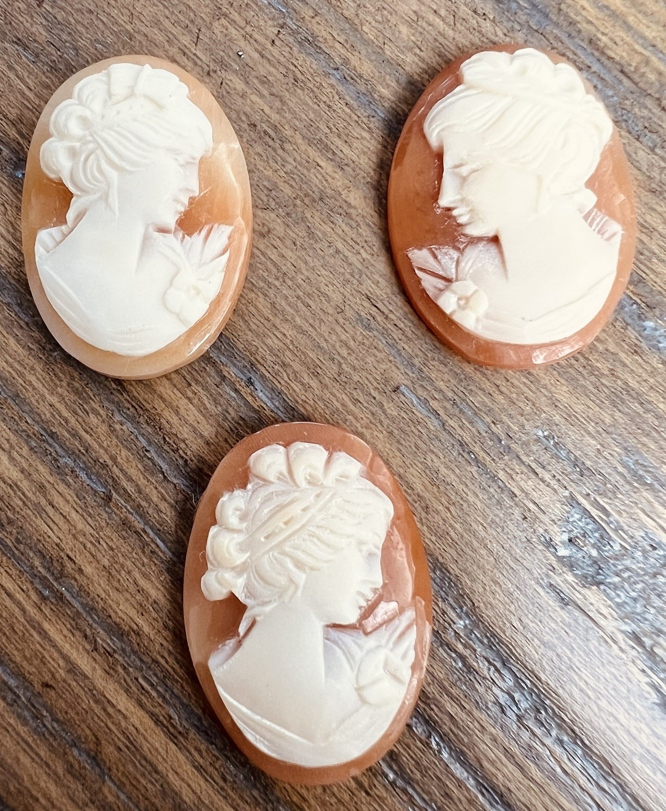 Vtg Hand Carved Shell Cameos (3) Loose Oval Lady Portrait Left (1)Right Facing 2