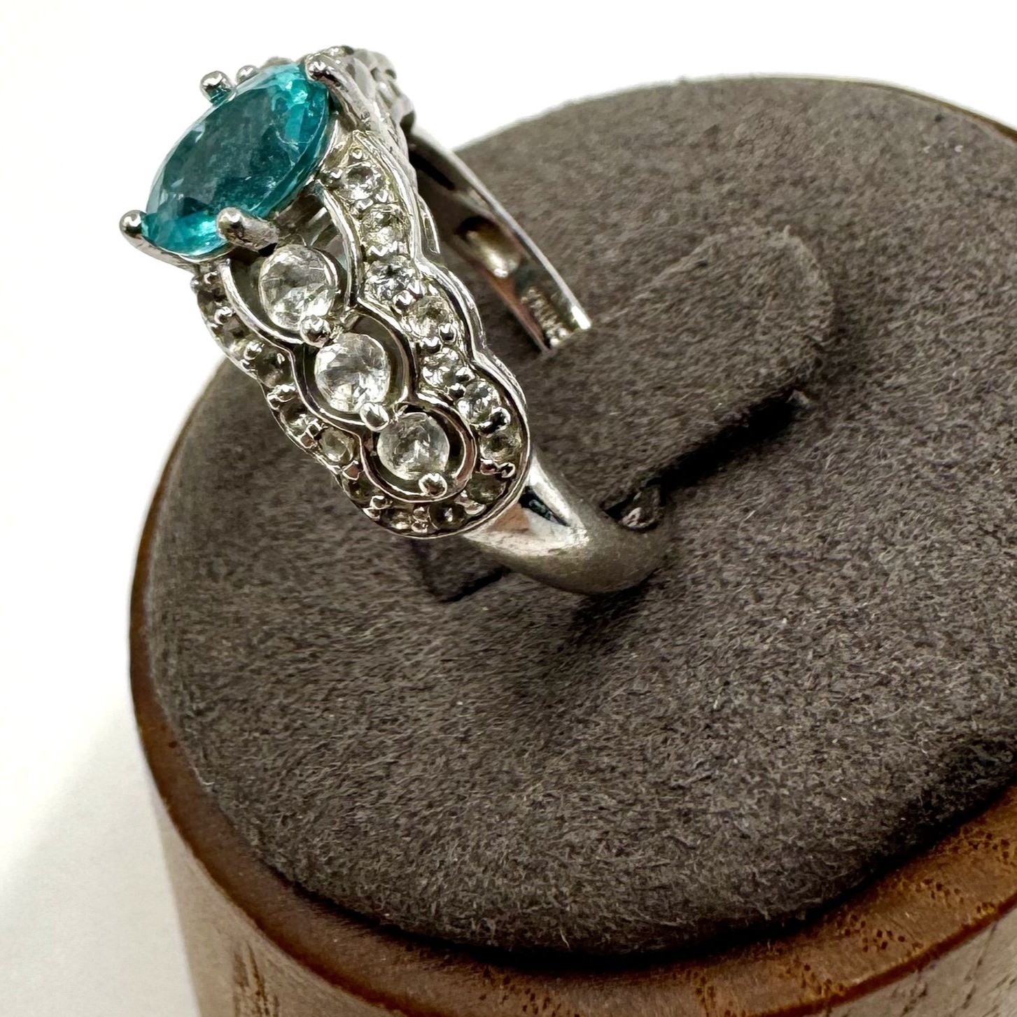 VTG Sterling Silver 925 Blue & White Gemstone Scalloped Design Ring Size 7