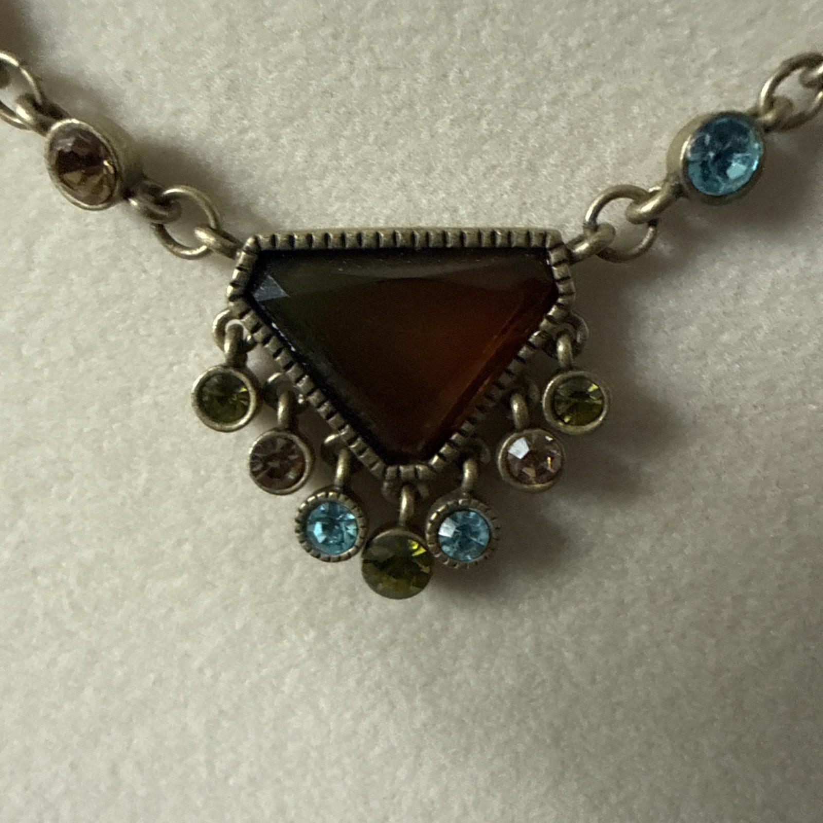VTG Necklace With Multi Colored Stones Various Shapes /Sizes. Gold tone Chain