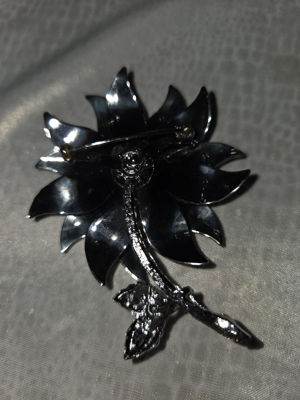Lot Of 4 Brooches 1 Coro 3 Unbranded Flowers And Bow Excellent Condition…