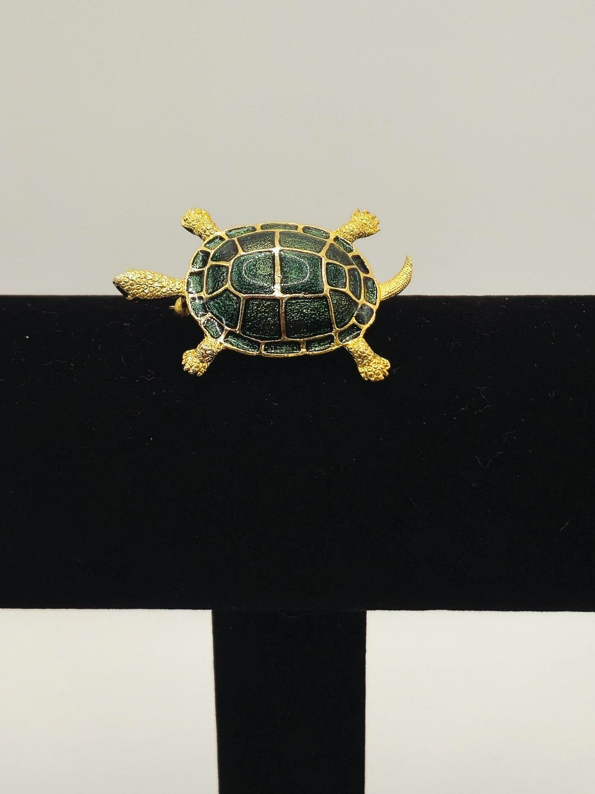 Vintage Gold Tone Green Enamel Turtle Brooch Pin Textured Tortoise Figural