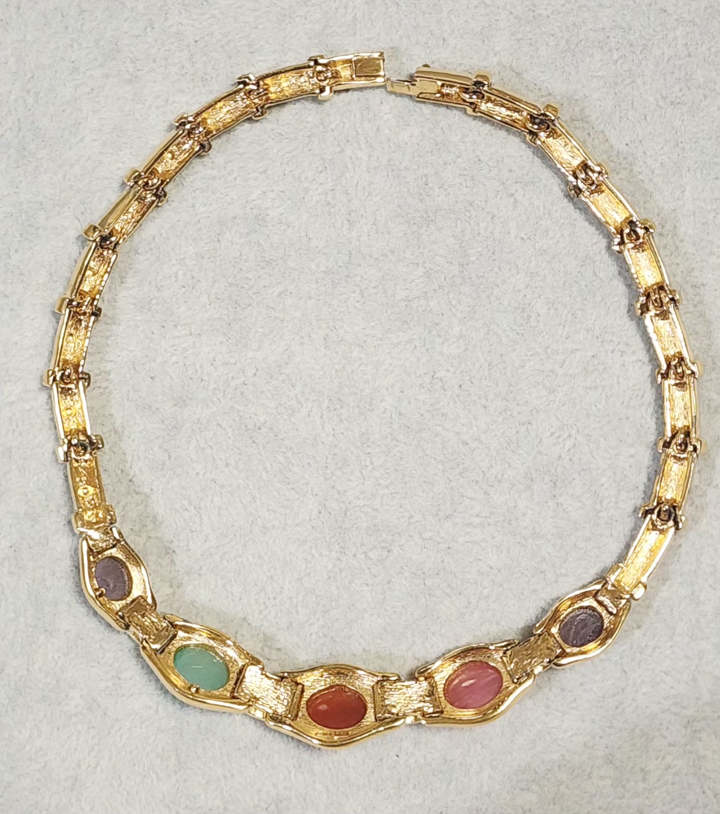 Ciner Signed Vtg Glass Gripoix Cabachon Pastel Gold Tone Choker Necklace C854