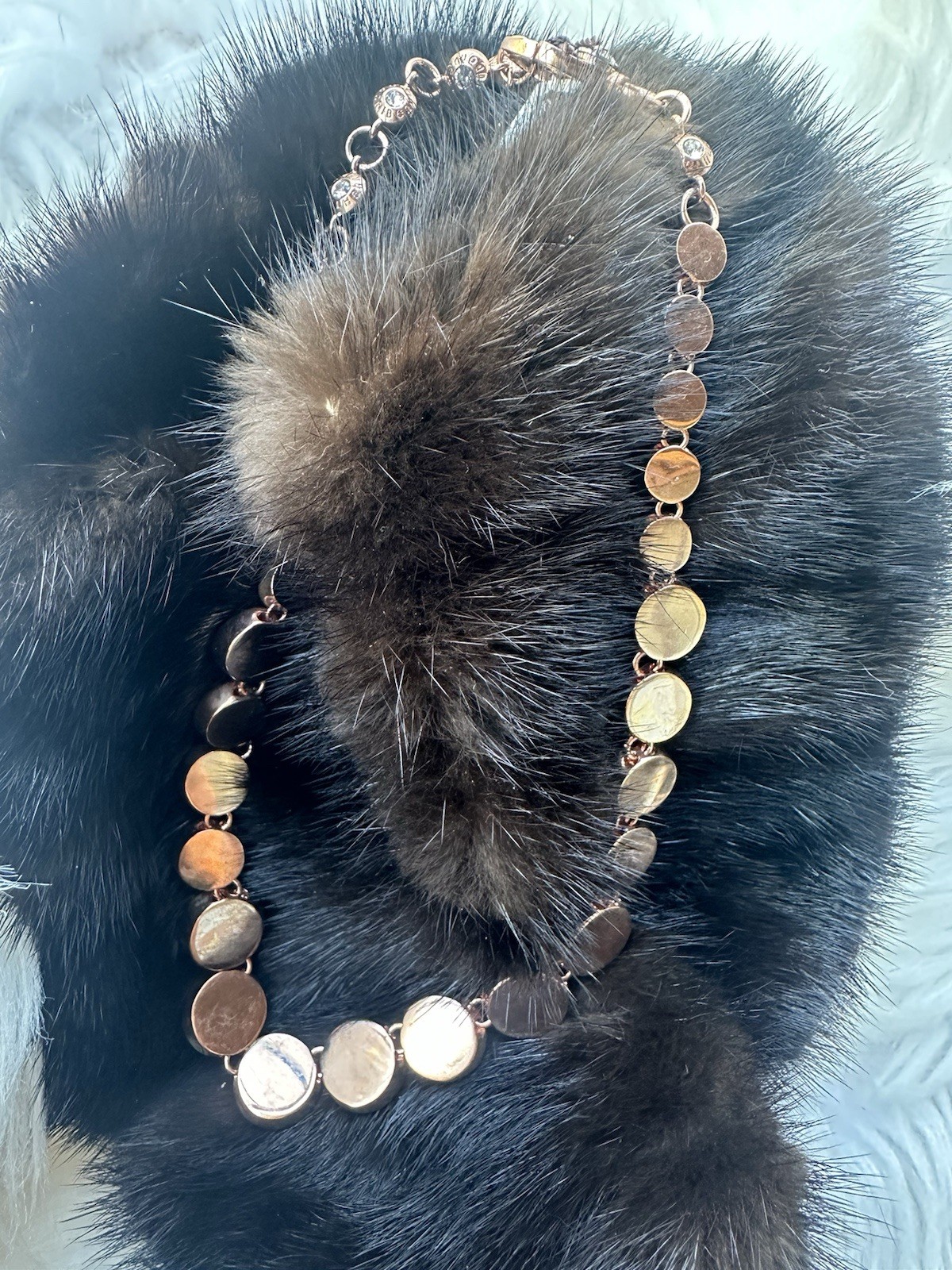 Henri Bendel Faceted Crystal Choker necklace Rare Gorgeous New Rose Gold Tone