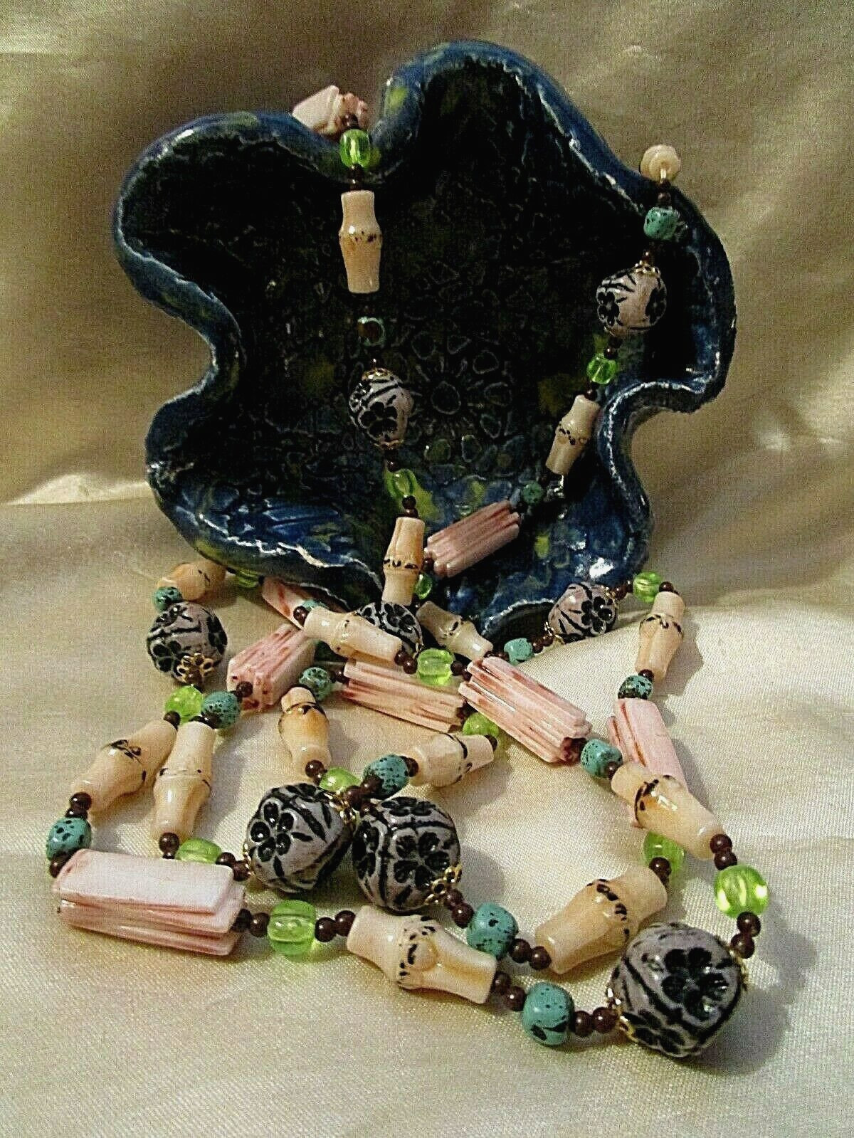 UNIQUE VINTAGE Multi-Bead NECKLACE: PLASTIC TIKI BAMBOO- CERAMIC FLOWER POWER+