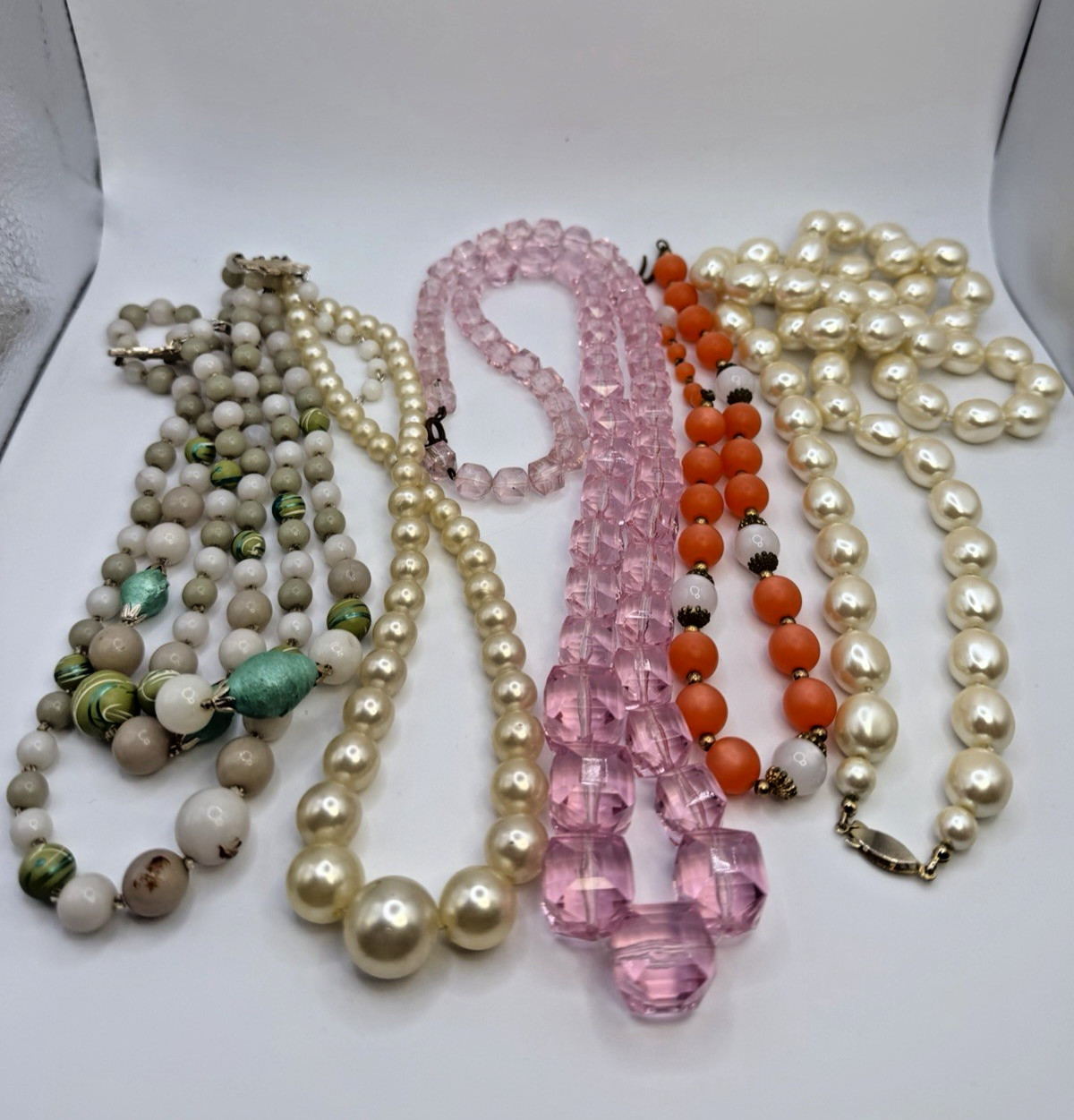 Vintage Beaded Necklace Lot 15pc Mixed Glass Plastic Faux Pearl Statement