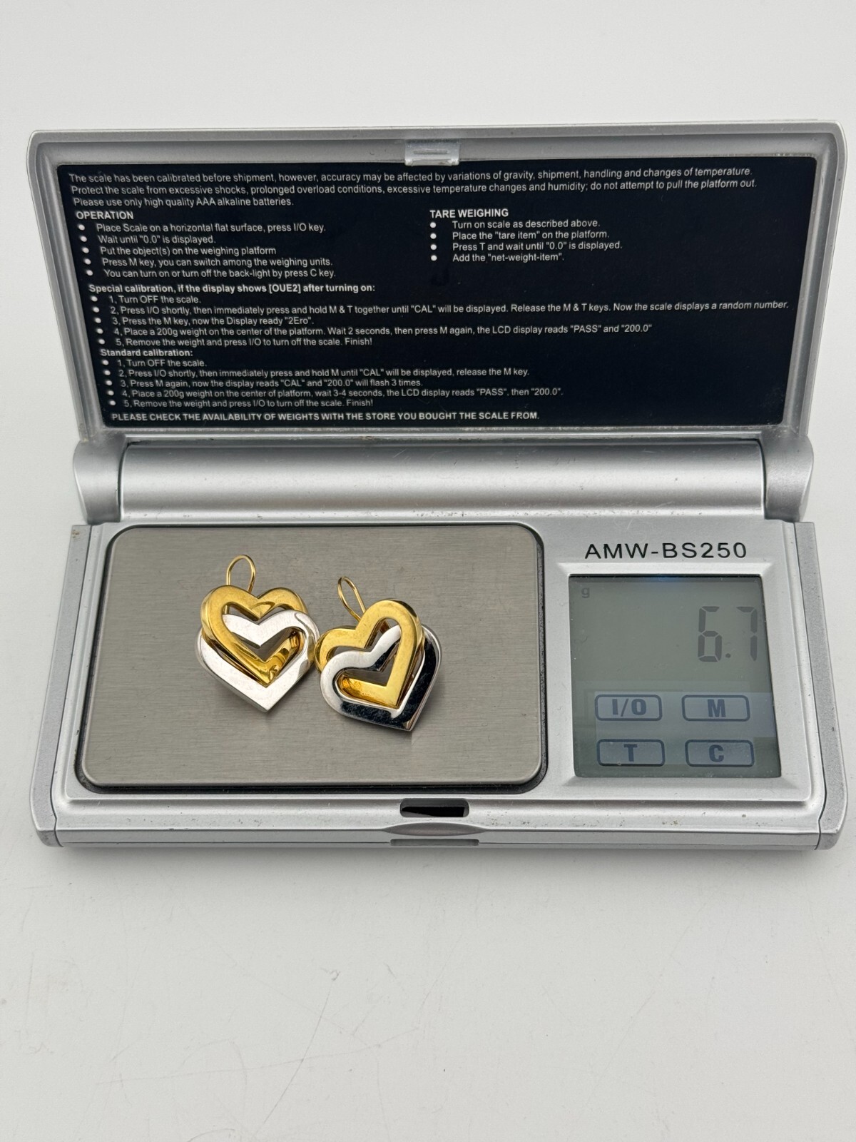 Vintage 18 Karat Two-Tone Overlapping Double Heart Leverback Earrings 1 inch
