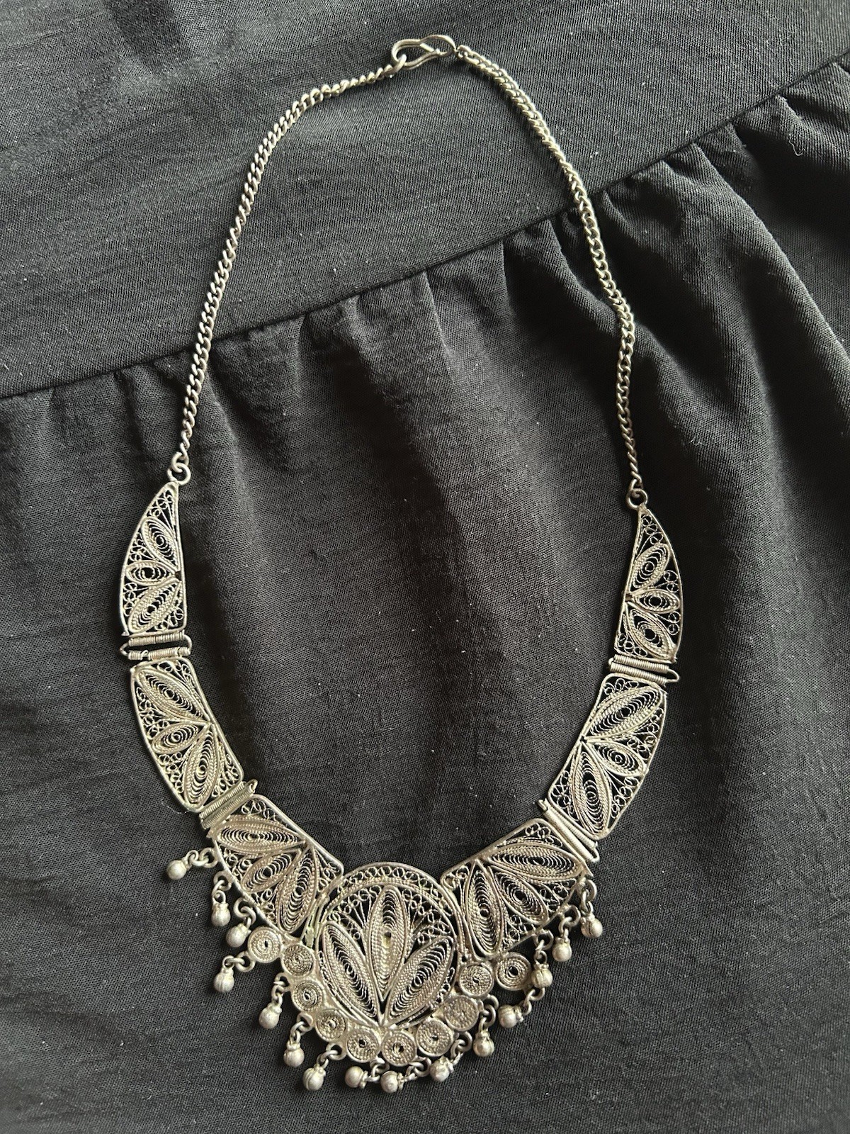 VTG Rare Spun Silver Filigree Artisan Flower Dangle Bib Statement Panel Necklace