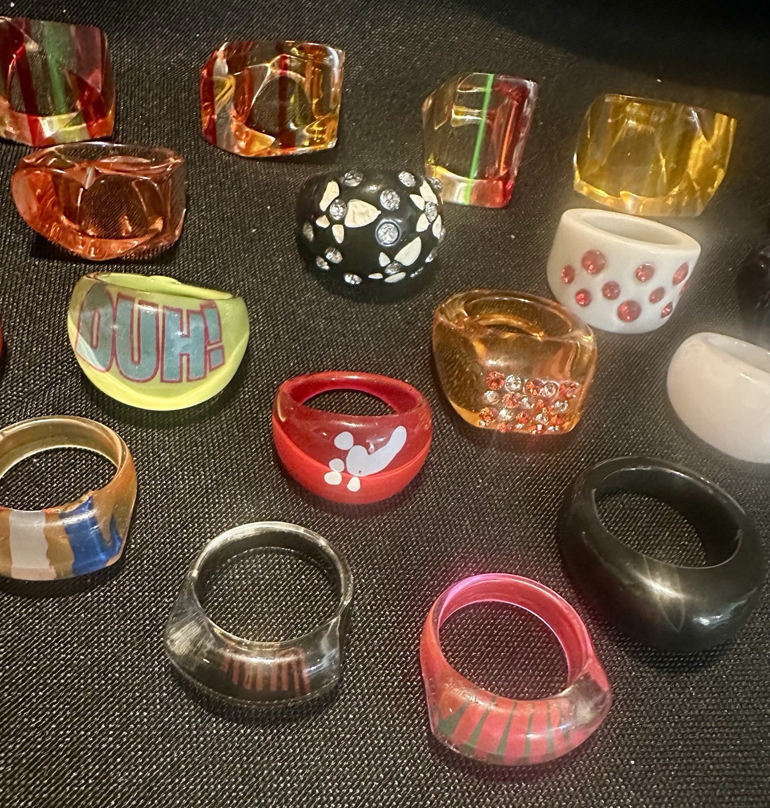 Lot Of 19 Vintage Acrylic Lucite Glass Chunky Retro Rings