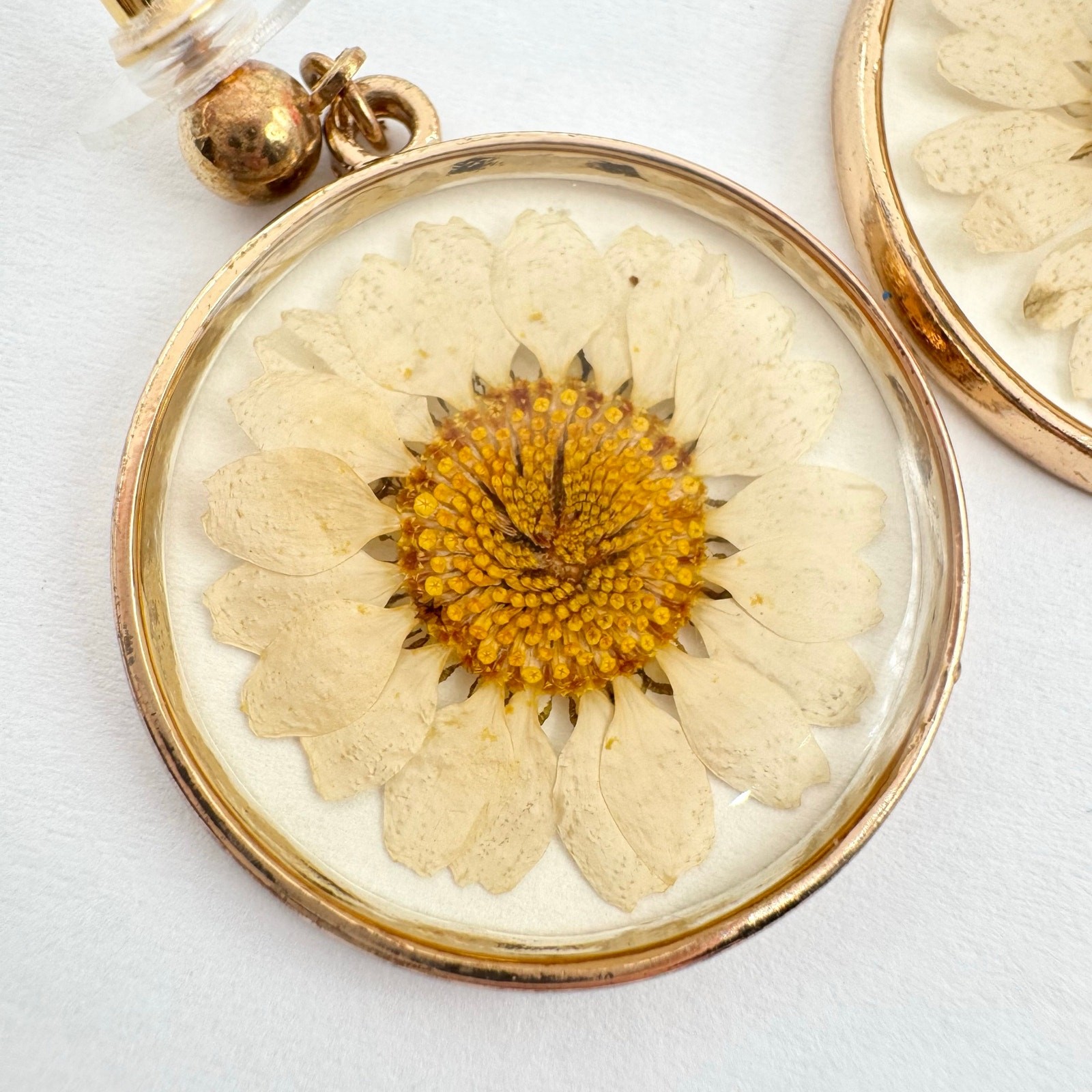Vintage Dried Pressed Daisy Earrings Flower In Resin Cottagecore Garden Party