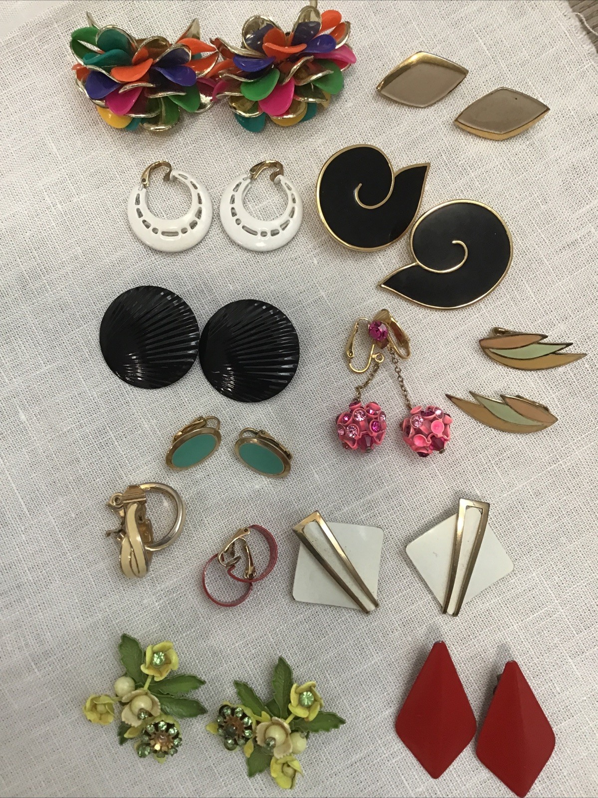 Vtg Clip On 13 Pair Metal Earring Lot 60’s 70’s 80’s Retro Funky Monet Trifari
