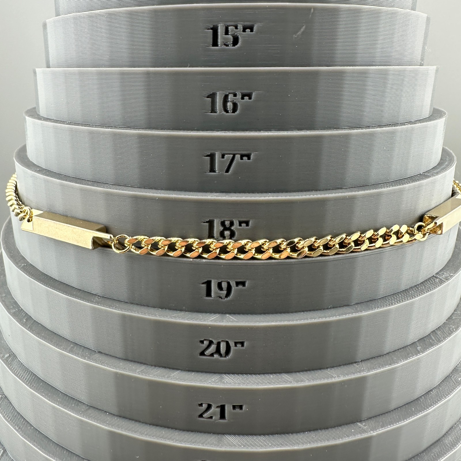 Vintage Chain Necklace Gold Tone Curb Bar Link 18″ Spring Ring Clasp 1990s Y2K