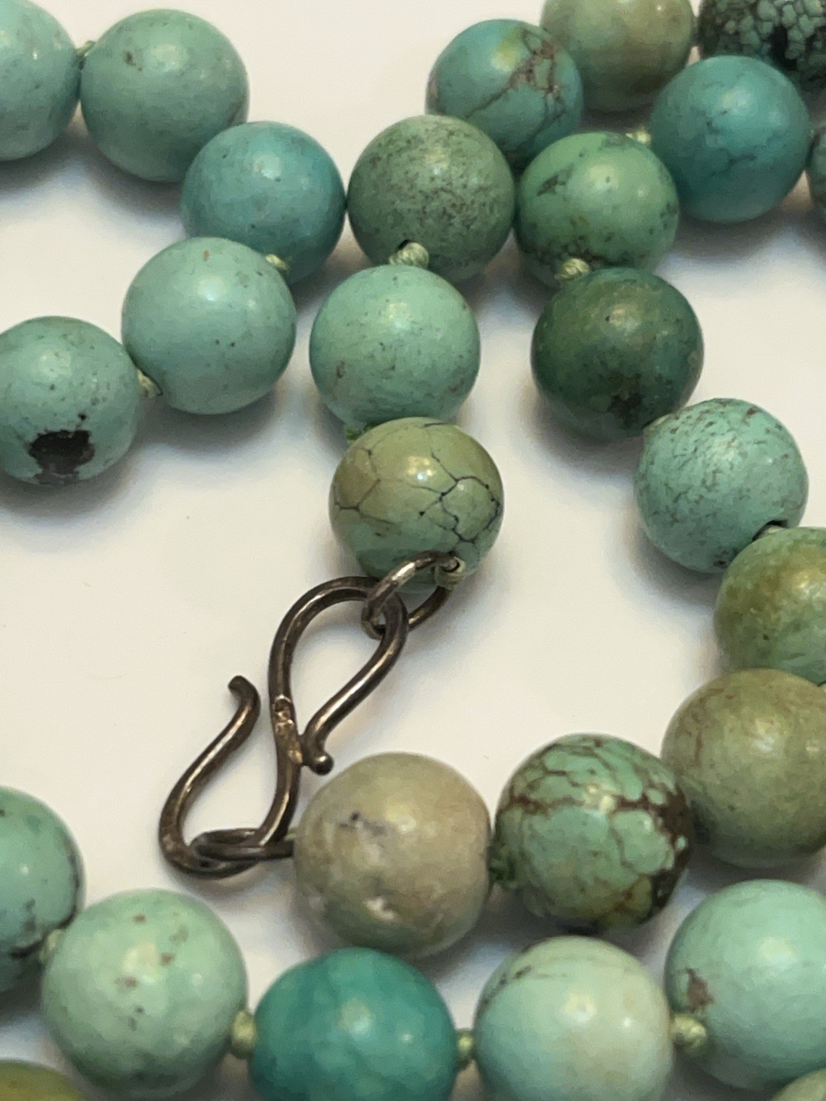 Vintage Hubei Turquoise Beaded Necklace 23.5 in 70 Gram 10.1 mm Double Knotted