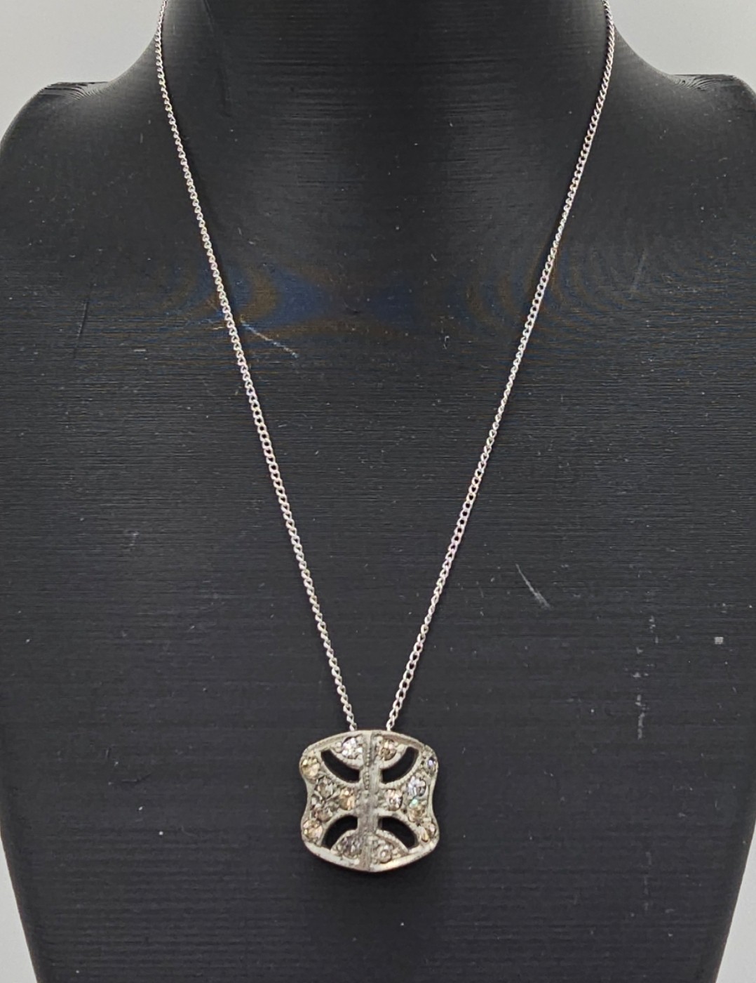 Silverite F And Co Antique Pendant On 19 Inch Sterling Silver Chain