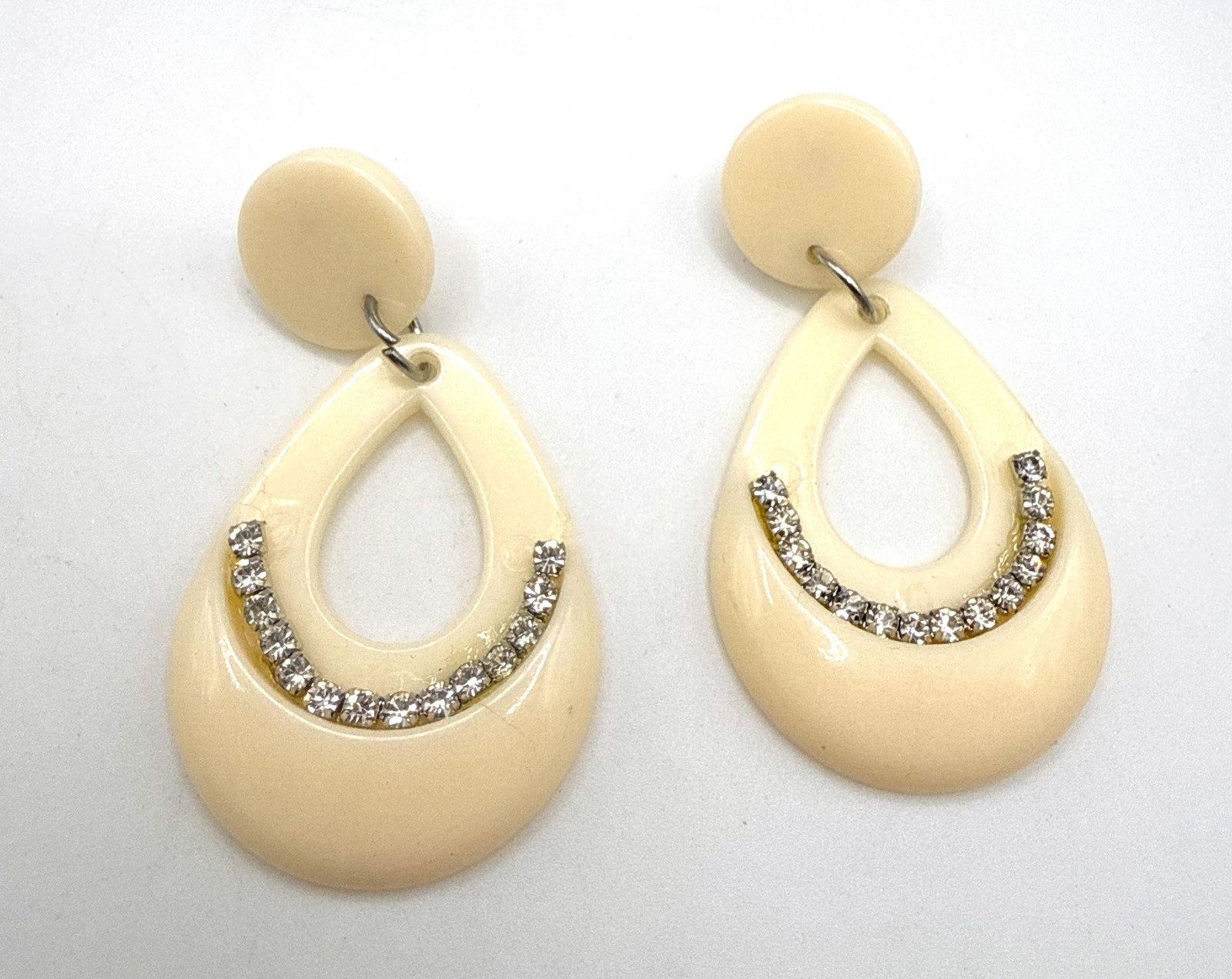 Vintage cream off white lucite drop dangle earrings with rhinestones pierced
