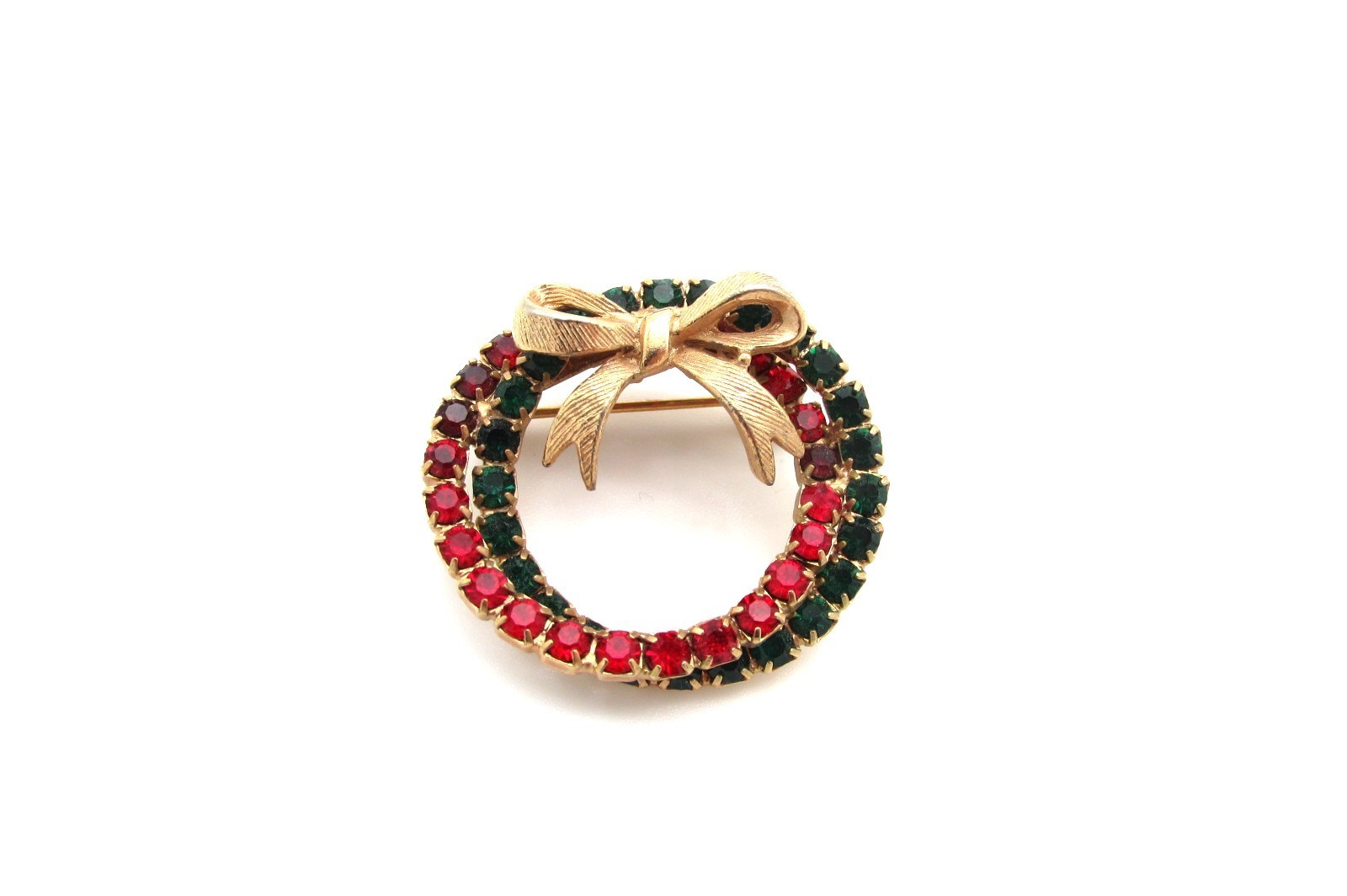 Vtg Gold Tone Wreath Brooch w/Red & Green Rhinestones