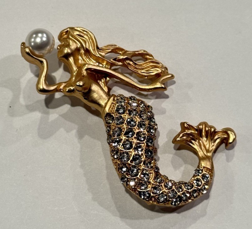 Gold Mermaid W/Rhinestones & A Faux Pearl In Her Right Hand Brooch Pin Pendant