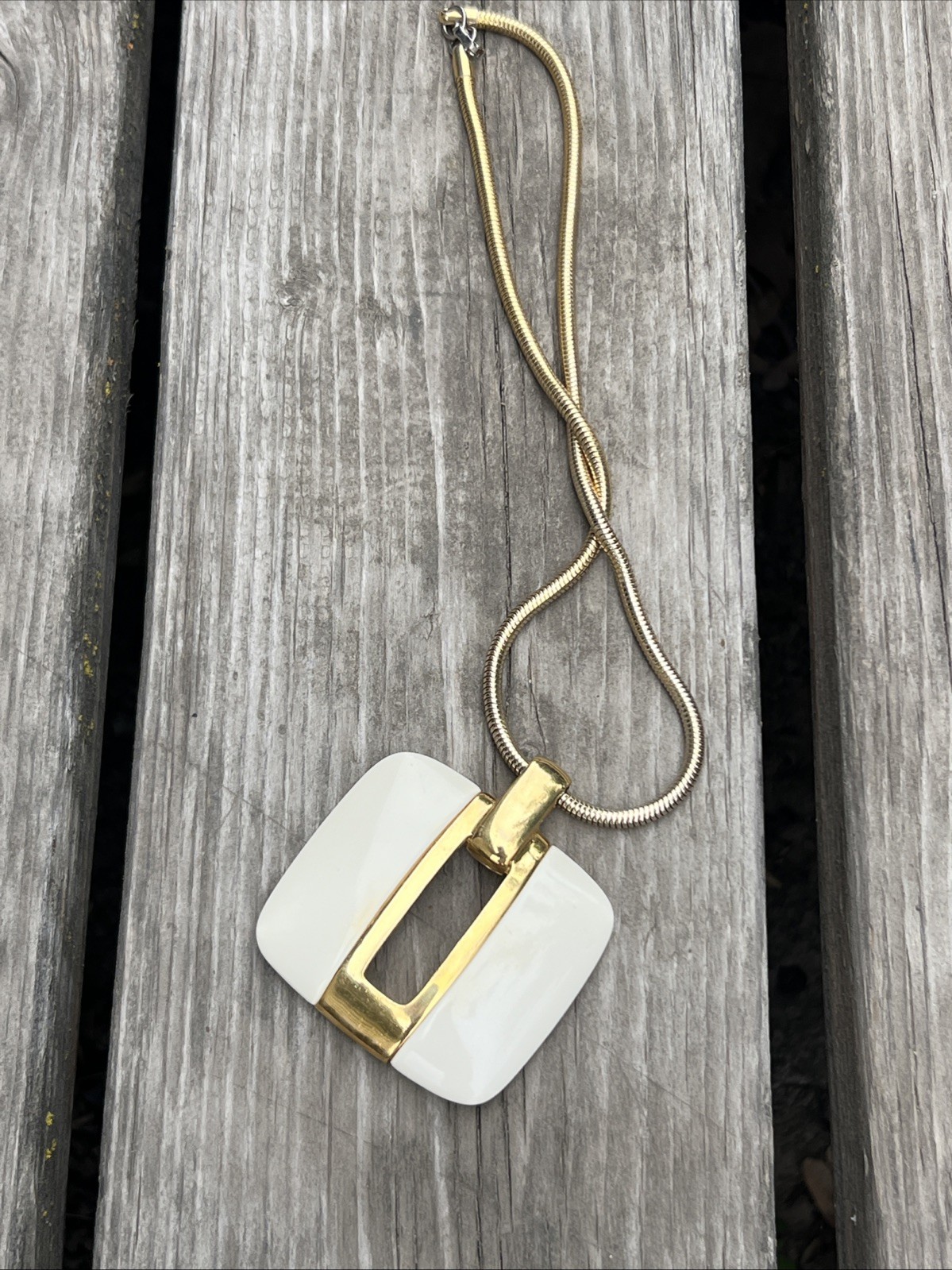 Vintage LANVIN IVORY KEYHOLE PENDANT NECKLACE
