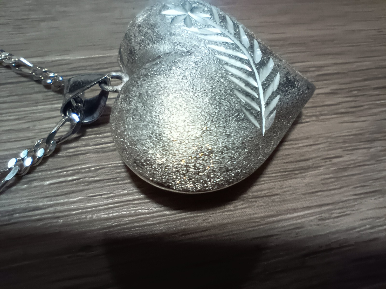 Vtg Sterling Silver Floral Etched Puffy Heart Necklace 19 3/4″