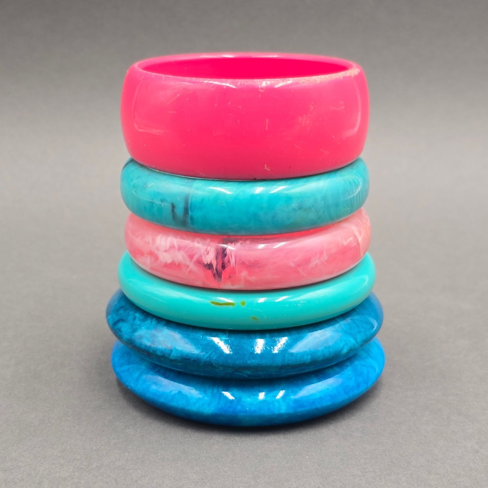 Vintage Retro Lucite Bangle Bracelet 8″-9″ Pink Blue Marbled Swirl 60s Set 6