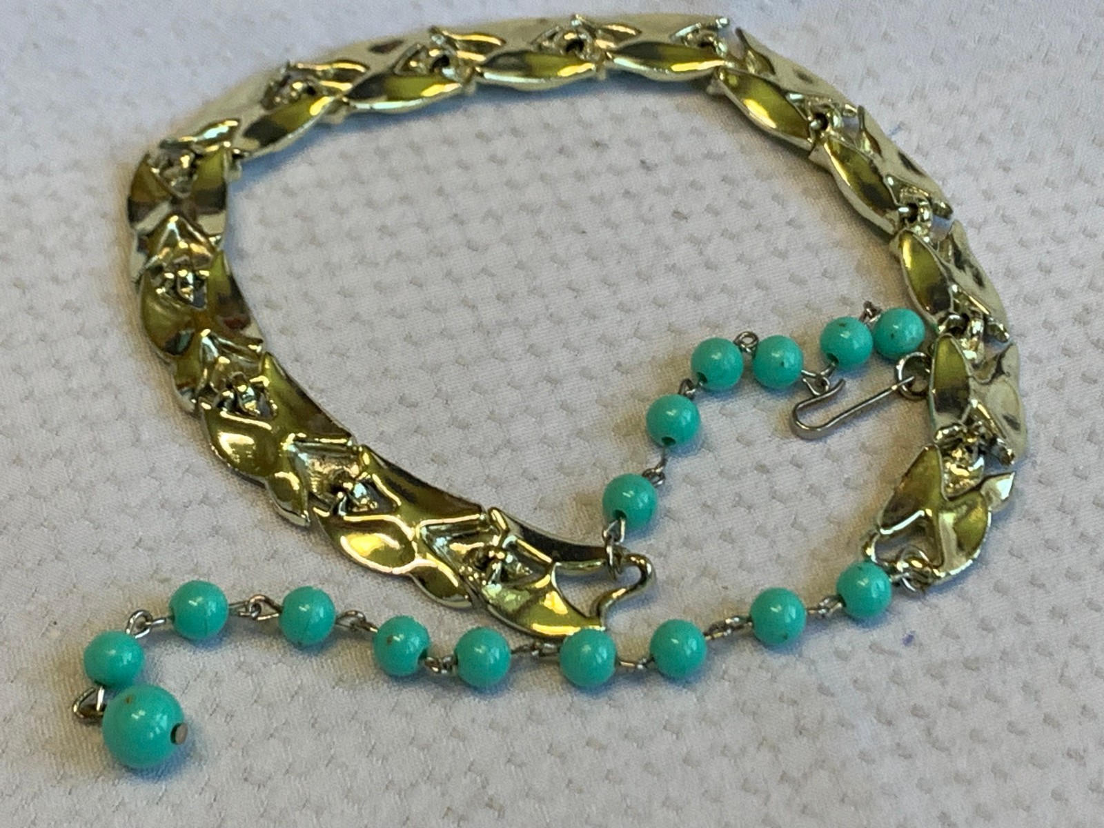 Vtg Coro Necklace 16.5″ Fashion Jewelry Sea Green Enamel Beaded Hook Clasp *READ
