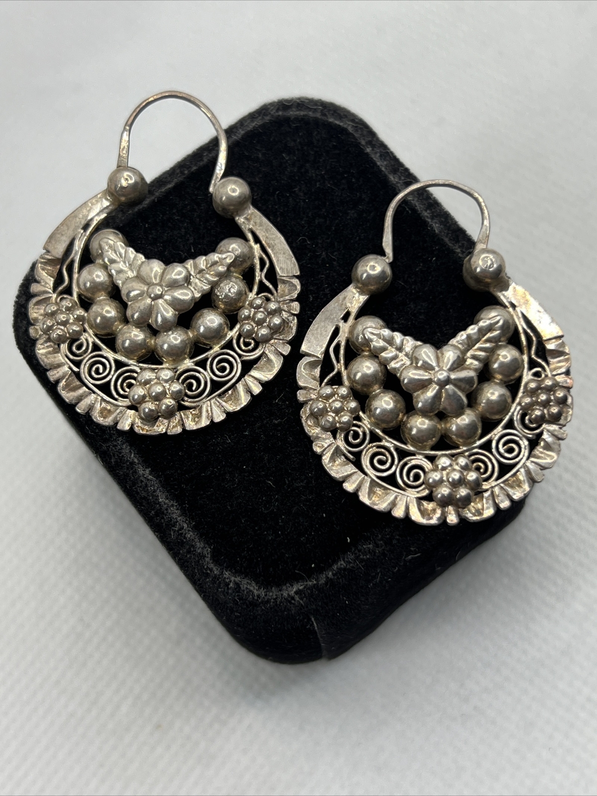 VINTAGE HANDMADE 925 Sterling Silver Filigree HOOP Earrings(39mm x 30.9mm) 6.7gr