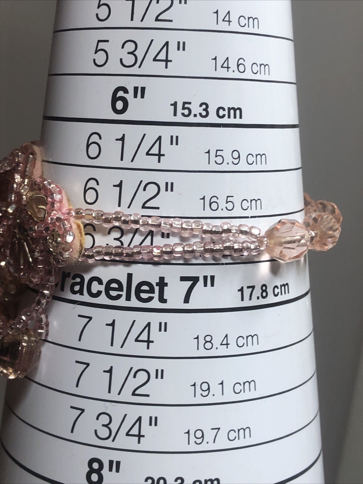 19. Vintage KAREN LANDON Faceted Glass Pink Seed Bead Dangle Bracelet 6 3/4″