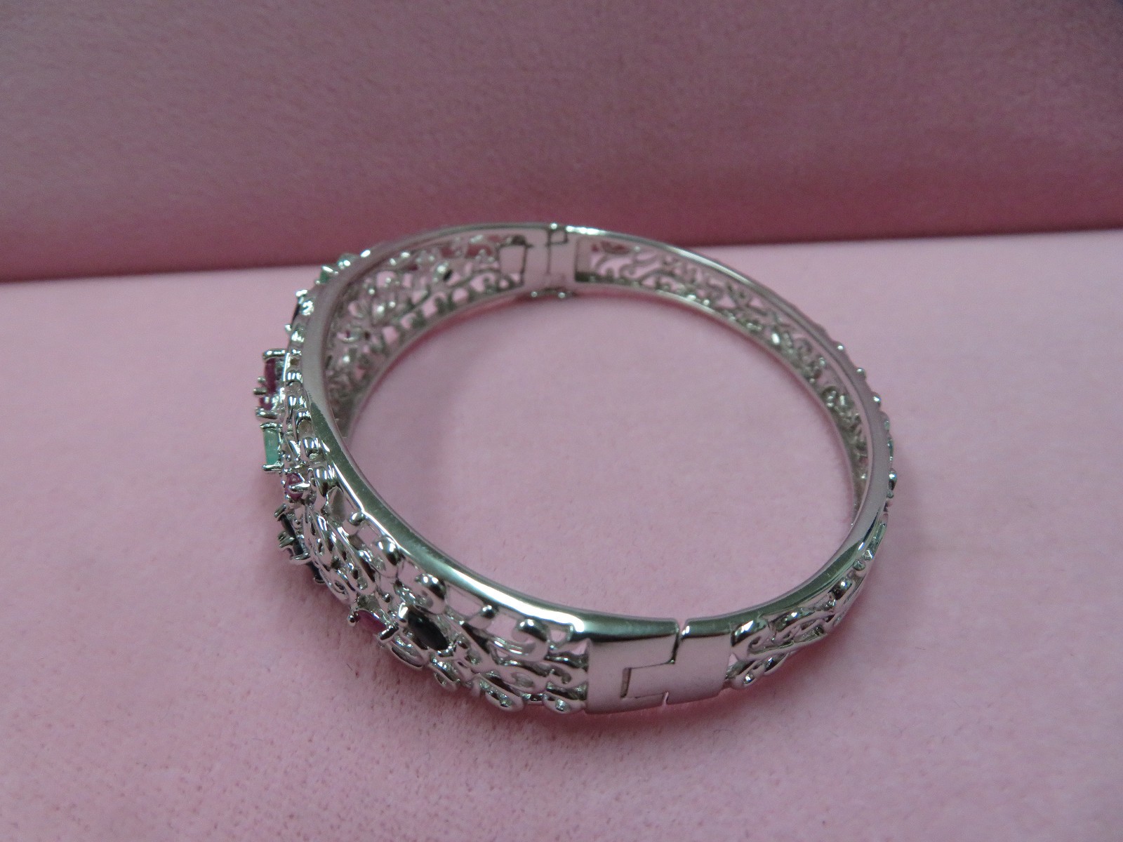 Ross Simons 7″ 925 Sterling Silver Hinged Ruby Sapphire Emerald Bangle Bracelet