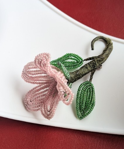 Vintage Handmade PINK Petal Seed Bead Flower Brooch 3¾” Pin GREEN Leaves Stem