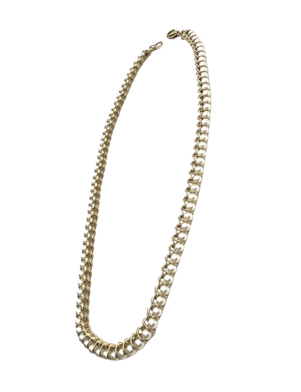 Vintage Gold Tone Faux Pearl Necklace Curb Linked Wire Wrapped 17” Costume GUC