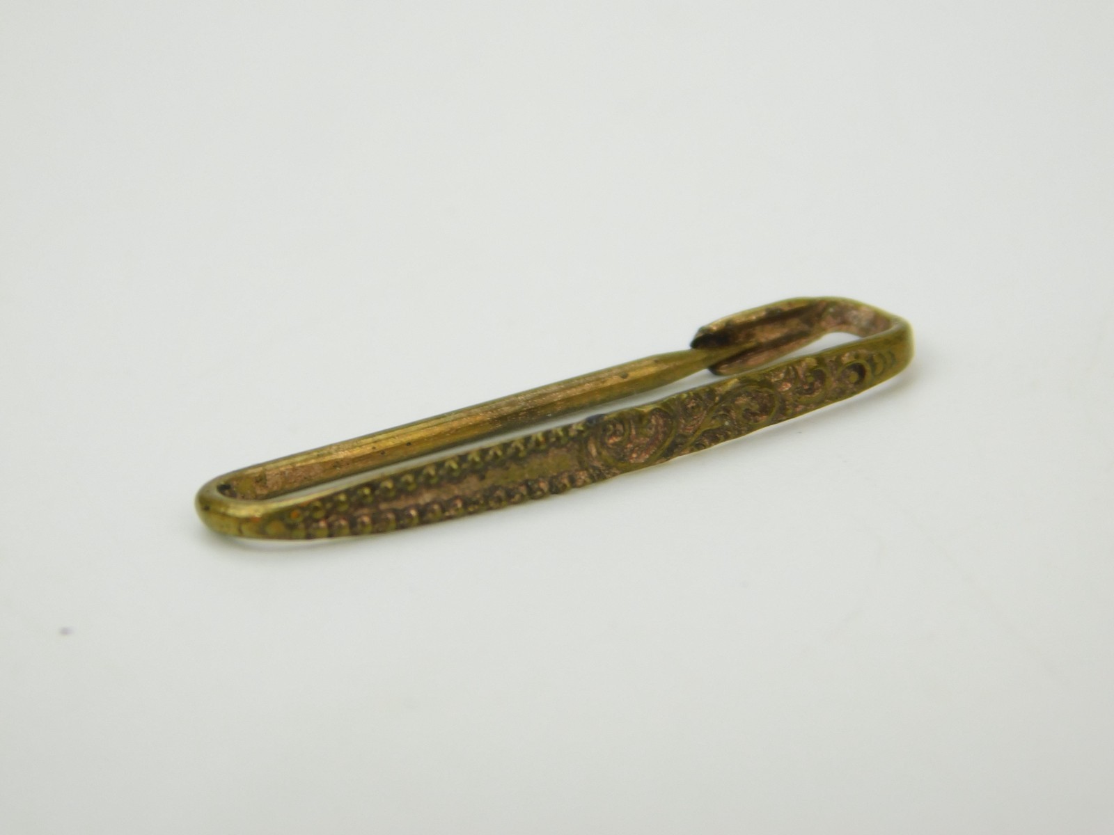 Tiny Victorian Ornate Detailed 1″ by under 1/8″ Brass Small Scatter Bar Pin