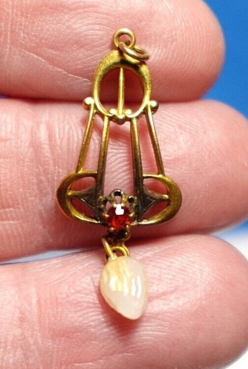 GOLD FILLED RED GARNET PEARL ANTIQUE LAVALIER PENDANT .7 GRAMS 10 X 30 MM