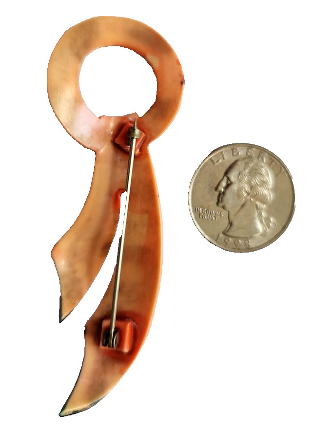 Art Deco Brooch Celluloid “Q” Wreath Marbled & Incised Ribbons PIN Vintage