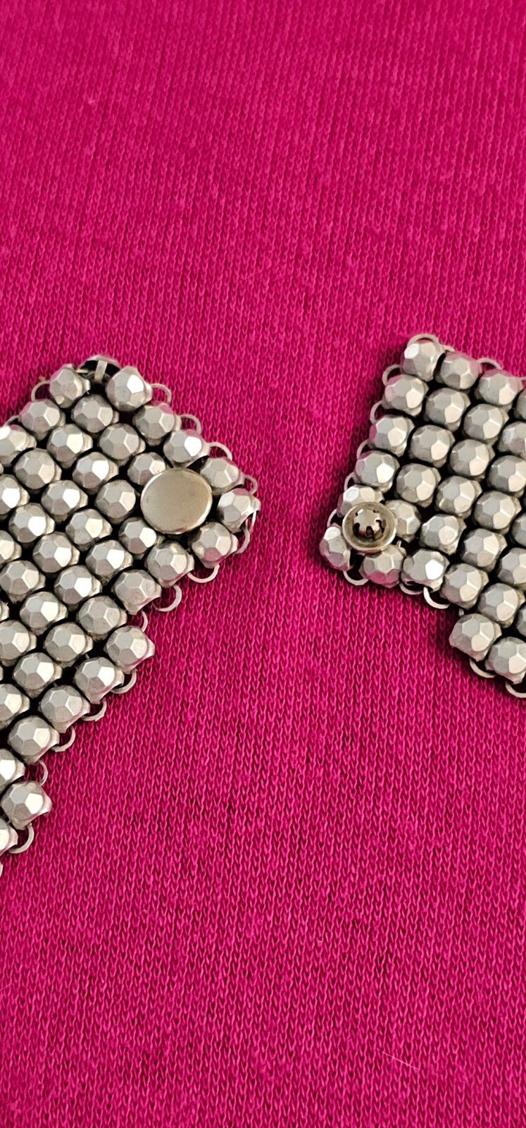 RARE Bib women necklace silver tone very light weight metal prongs 1.55n oz.