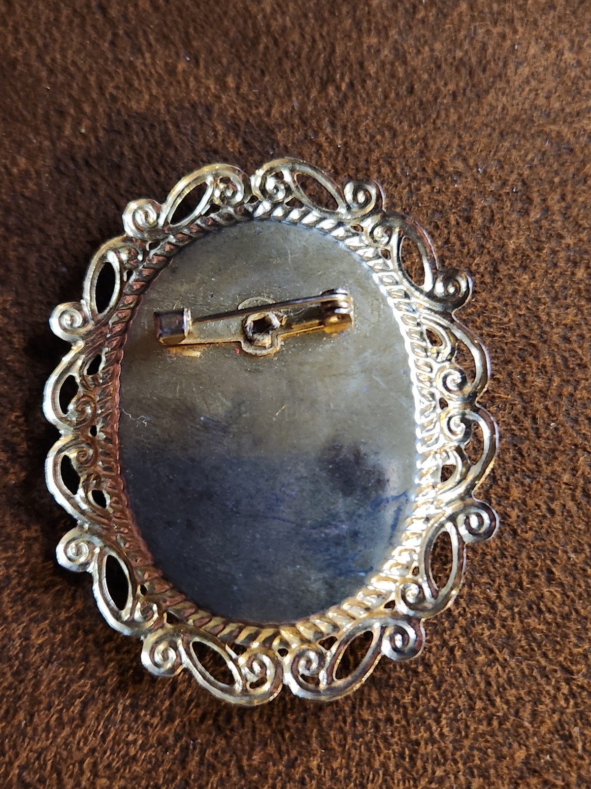 Vintage Madonna And Child Cameo Brooch In Gold Tone